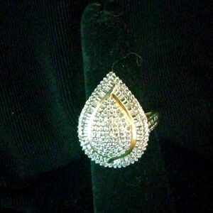 Vintage Sterling Silver and Diamond Ring.....Sz 6